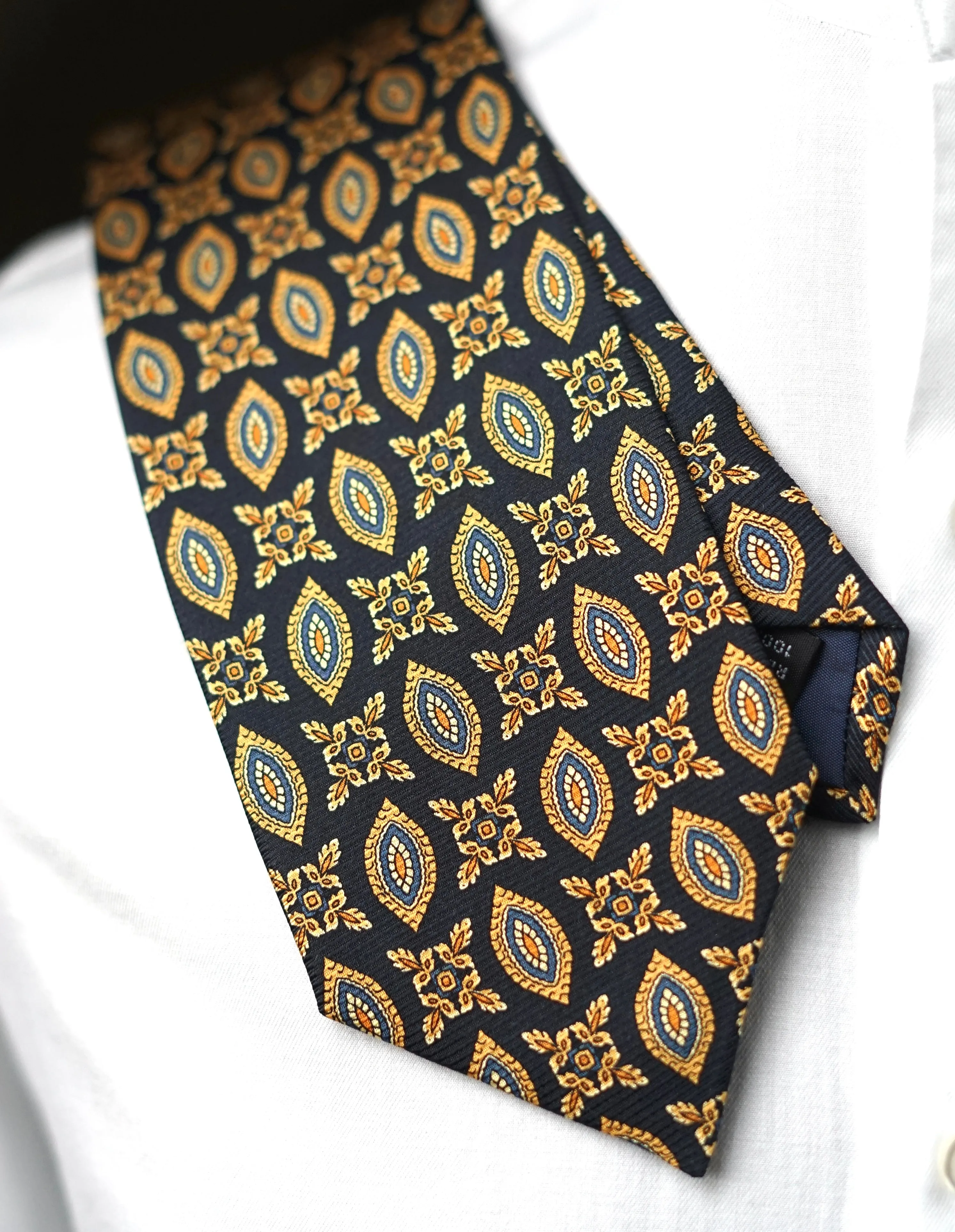 Sila Vintage Tie