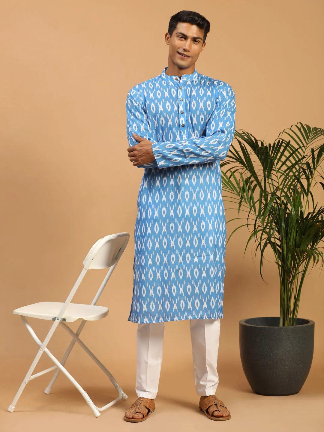 VASTRAMAY Men's Aqua Blue Ikkat Kurta Set